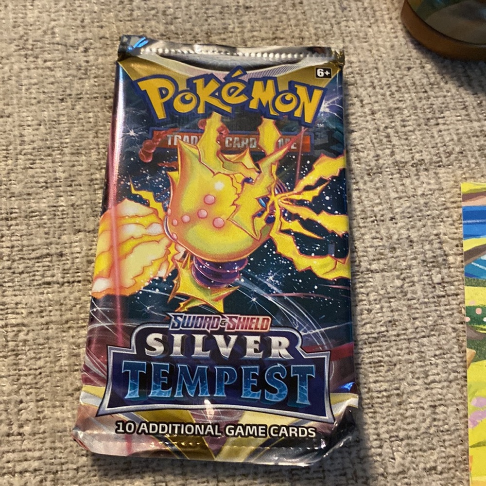 Pokémon picachu friends tin. NWT - Picture 3 of 5